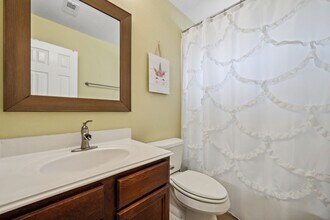 Building Photo - 8522 E Highlands Crossing