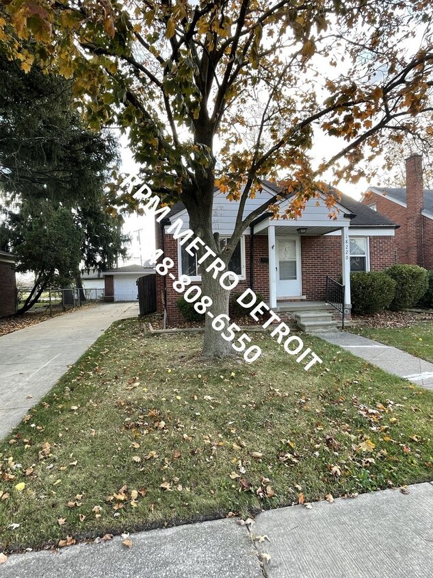 Primary Photo - PRICE REDUCTION: Brick Bungalow in Eastpointe