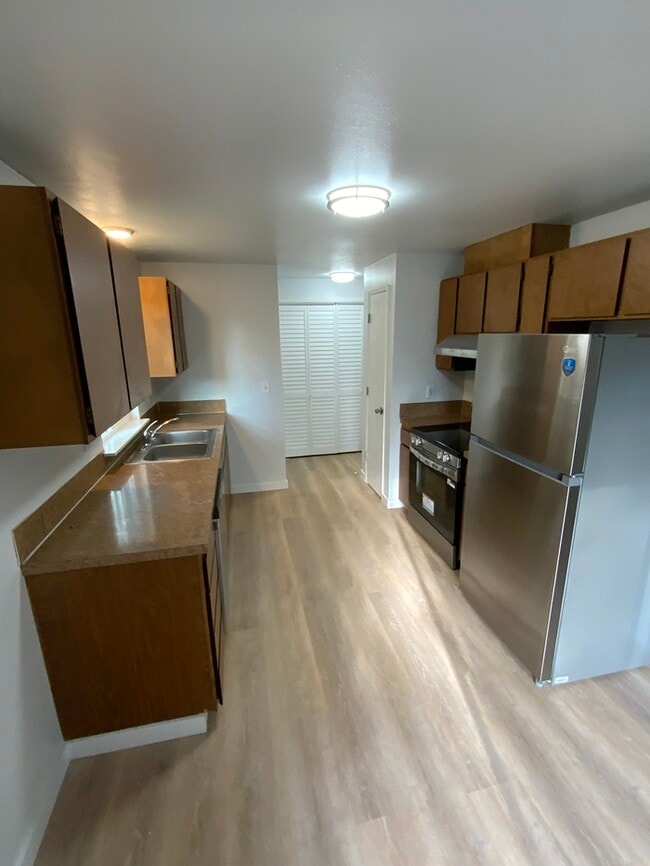 Building Photo - West Olympia 3bdr 1.5bath Townhome w/ garage & parking & addtional office