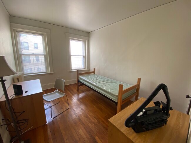 Building Photo - 335 Huntington Ave