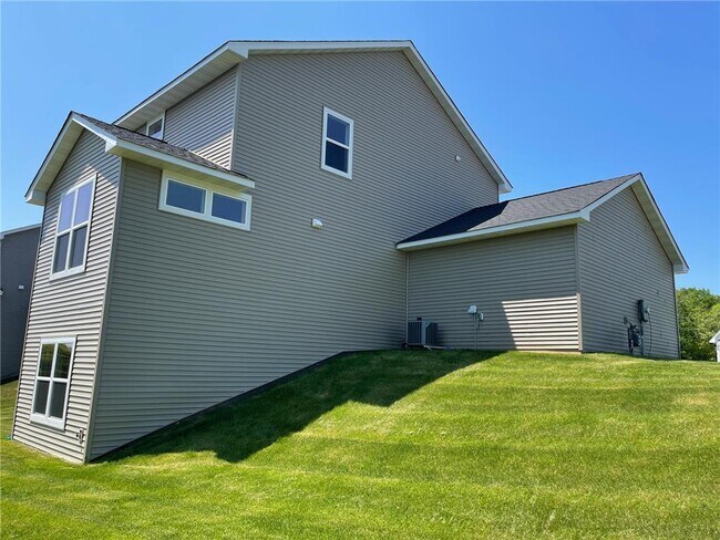 Building Photo - 1412 Bluff Border Rd