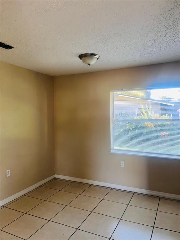 Foto del edificio - 76 Judith Ln