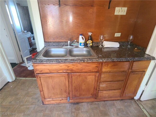 Foto del edificio - 3446 E 125th St