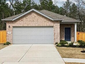 Building Photo - 2010 Prairie Ln