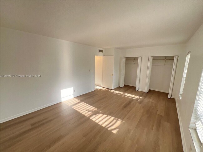 Foto del edificio - 215 NE 16th Ave