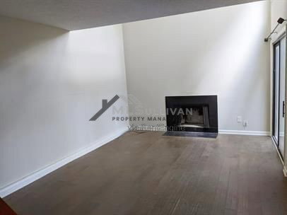 Foto del edificio - 4101 Five Oaks Dr