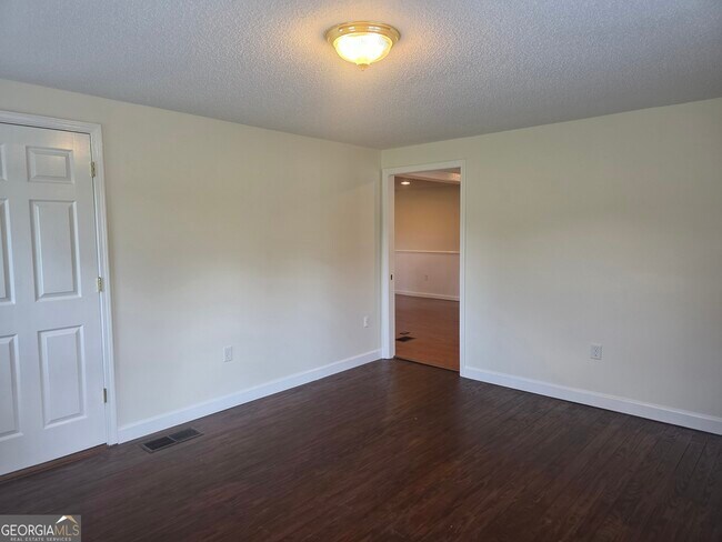 Foto del edificio - 807 Pound Rd