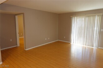 Building Photo - 7885 W Flamingo Rd