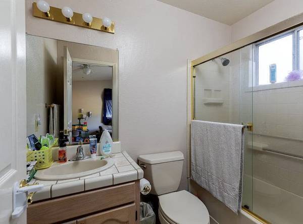 Bathroom - 105 Bluebonnet Ln