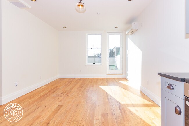 Building Photo - 232 Tompkins Ave