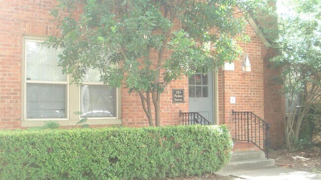 Building Photo - 1313 Peden St