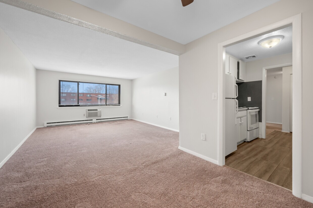 29 Olcott St, Manchester, CT 06040 Apartments in Manchester, CT