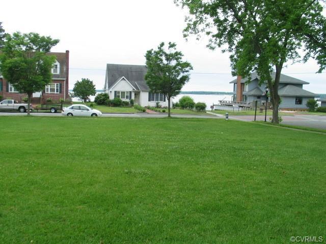 Primary Photo - 100 1st St