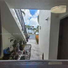 Building Photo - 1114 NW 124th Ct
