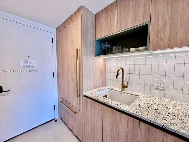 Foto del edificio - 159 NE 6th St