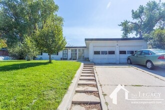 Building Photo - 2315 Crescent Ave