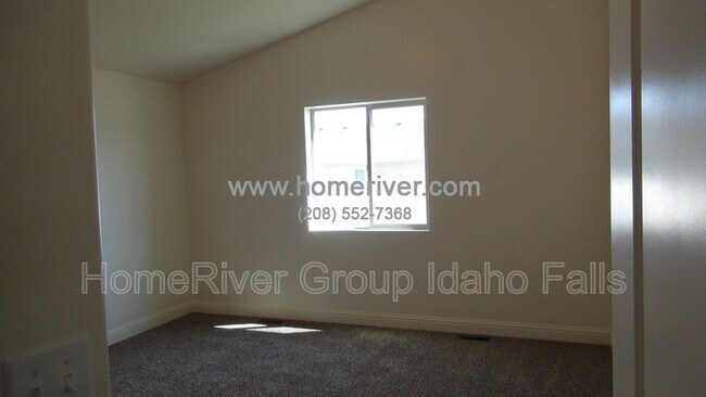 Building Photo - 4916 Remember Dr