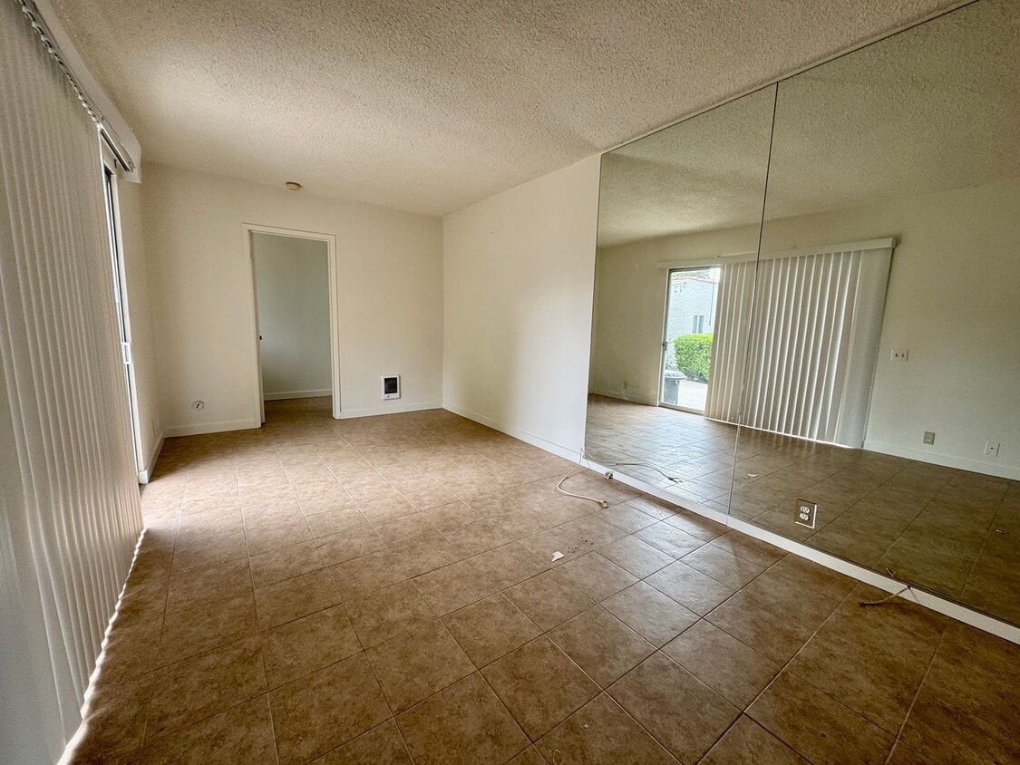 Primary Photo - Great Santa Monica Location! Walking Dista...