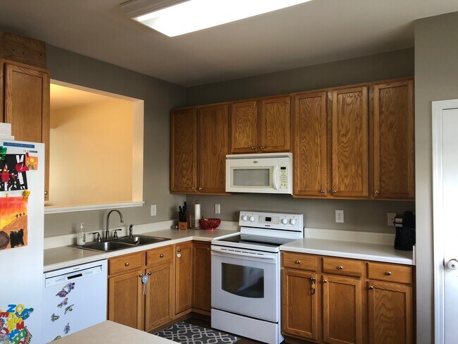 Foto del edificio - 121 Watertree Ln