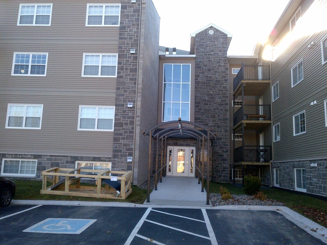 Building Photo - 34 Abbott Ct