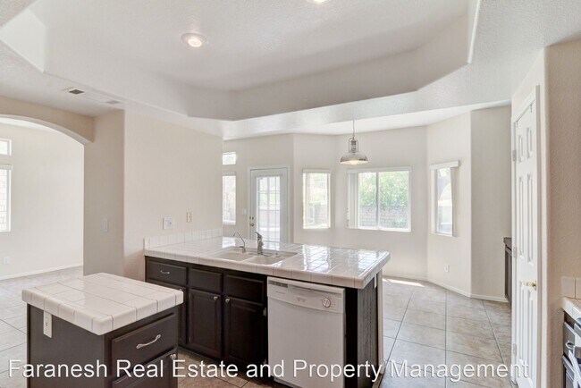 Building Photo - 2 br, 2.5 bath House - 83 Broken Rock Dr