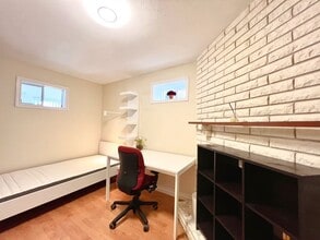 Building Photo - 2530 21st Av W
