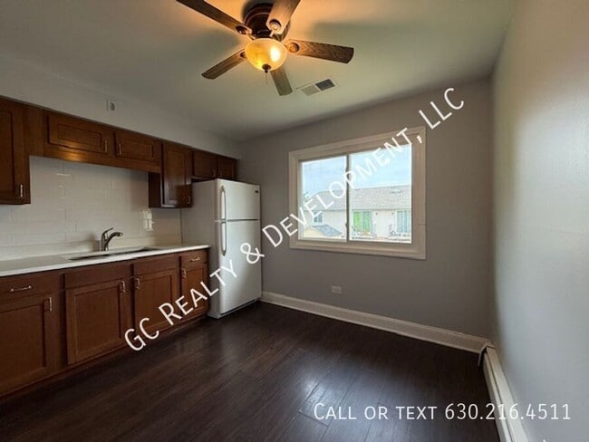 Foto del edificio - 1044 S York Rd