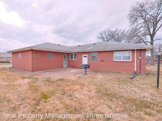 Foto del edificio - 3 br, 2 bath House - 2330 Fairy Bell Drive