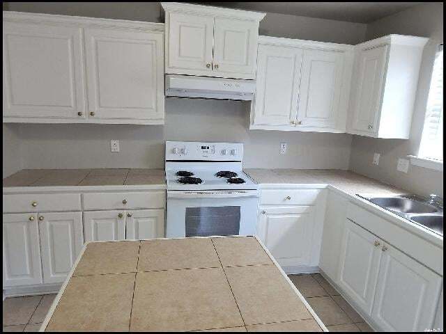 Building Photo - 451 Wisteria Dr