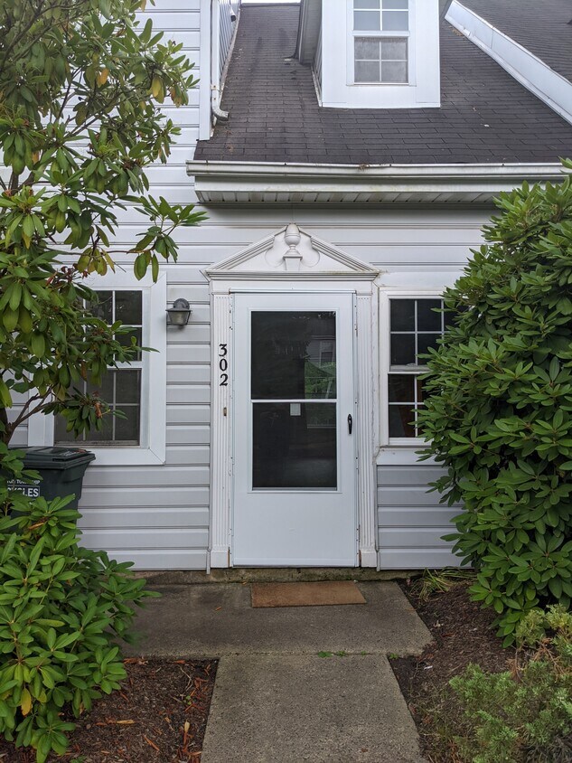 302 Independence Dr, Holland, PA 18966 Townhome Rentals in Holland PA