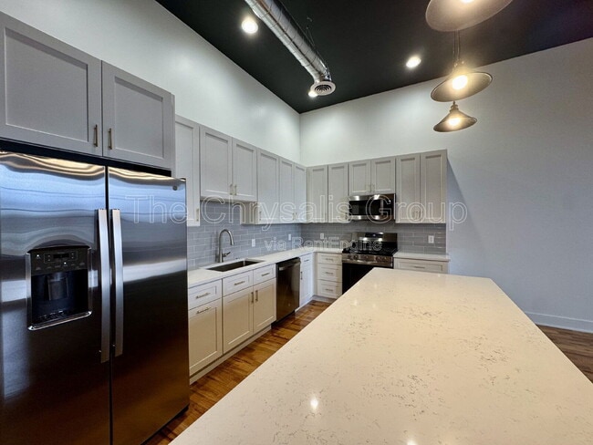 Foto del edificio - 209 W Main St