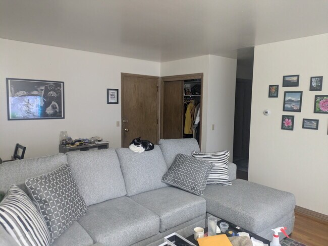 Foto del edificio - 501 N Midvale Blvd