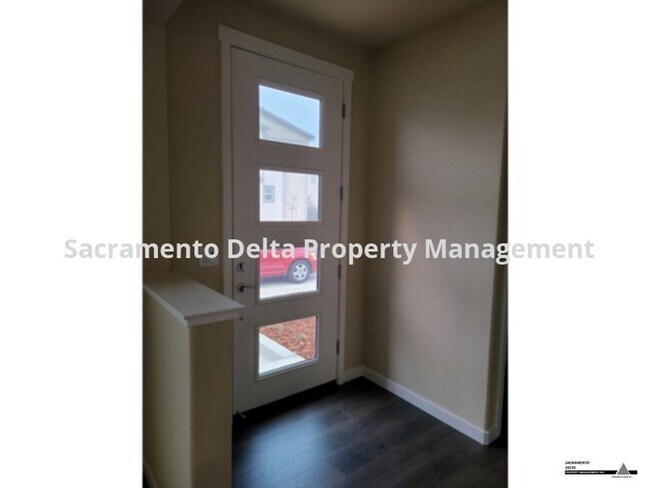 Foto del edificio - Wonderful Elk Grove Home