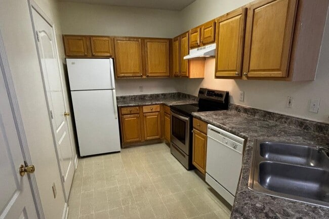 Building Photo - 17952 Villa Creek Dr