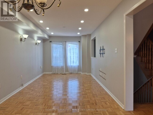 Building Photo - 19 Foxchase Ave