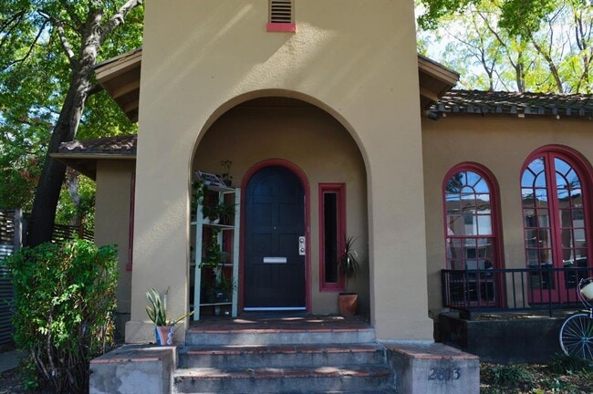 Foto del edificio - 2813 Salado St