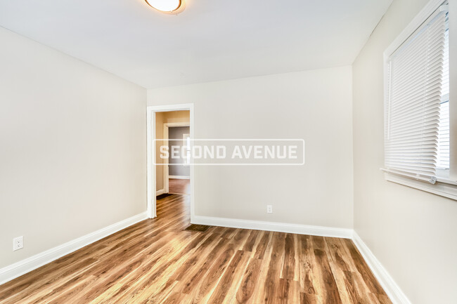 Building Photo - 716 Heywood Ave