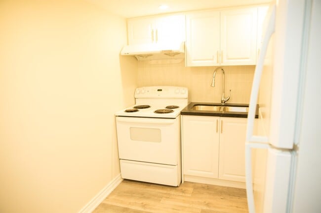 Building Photo - 50 Laurel Ave