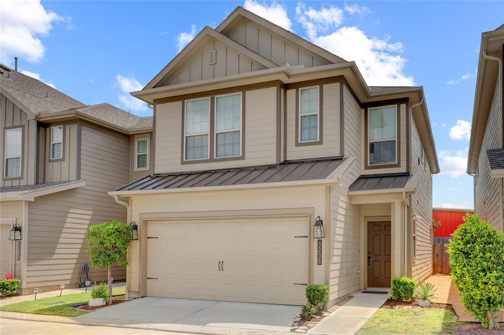 Primary Photo - 3231 Longleaf Meadows Dr