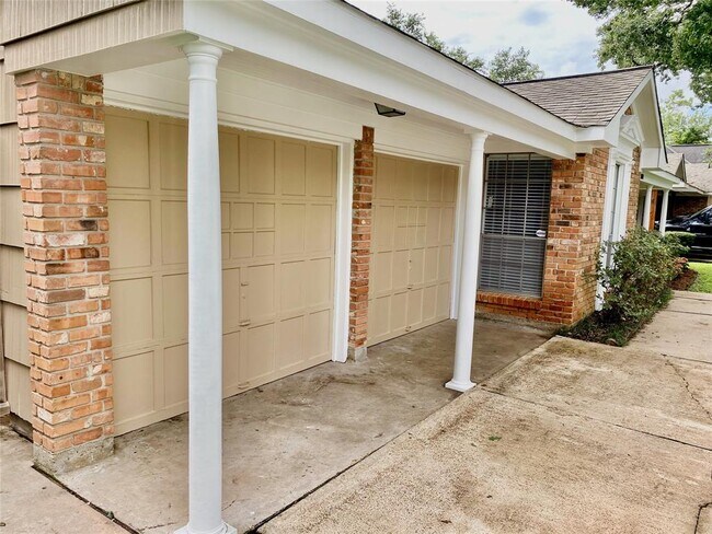 Building Photo - 1810 Mill Creek Dr
