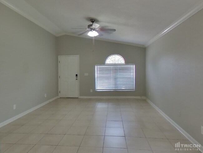 Building Photo - 913 Jackson Road Jacksonville FL