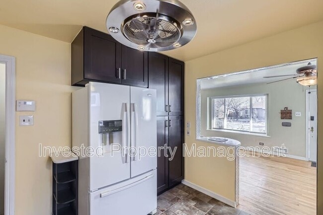 Foto del edificio - 3267 Ivanhoe St