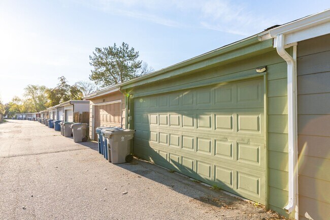 Foto del edificio - Updated Boise Ave. Townhome in great location!