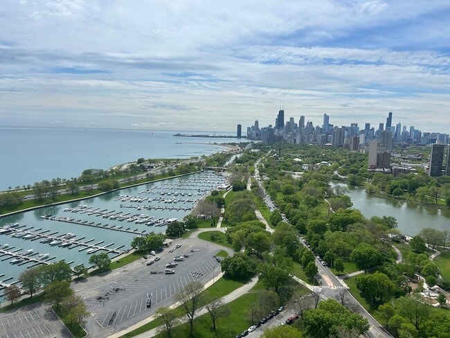 Photo - 2800 N Lake Shore Dr Apartment