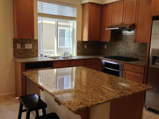 Building Photo - $4095 / 3BR - GORGEOUS NEWER MILPITAS HOME