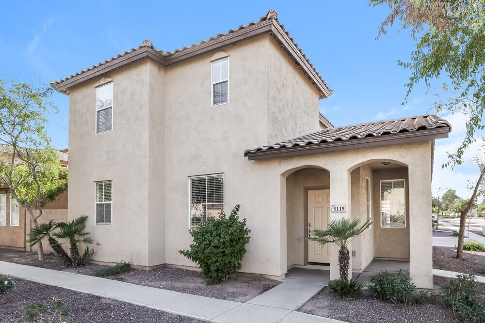 Foto principal - 5119 Fulton St