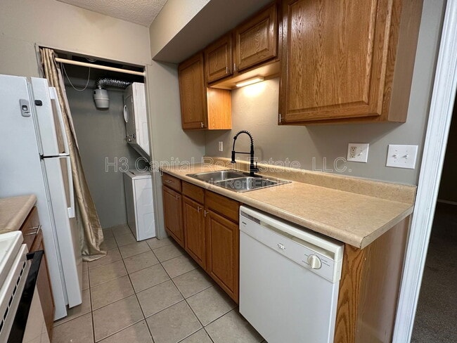 Foto del edificio - 102 Woodhenge Dr