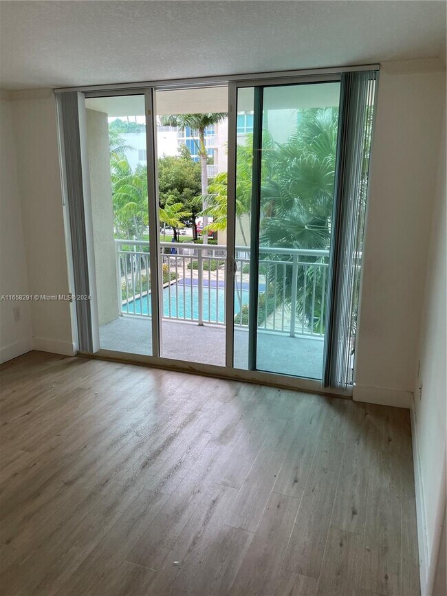Foto del edificio - 2000 N Bayshore Dr