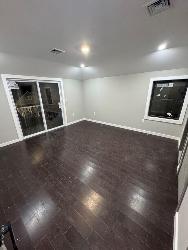 Foto del edificio - 167-20 140th Ave