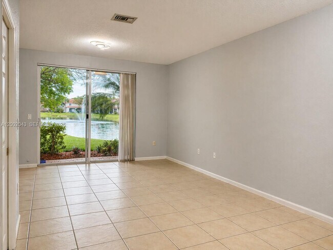 Foto del edificio - 2741 SW 83rd Ave